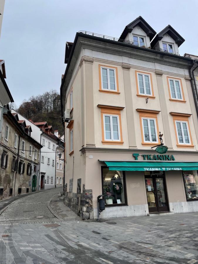 Apartment Under The Ljubljana Castle Exterior foto